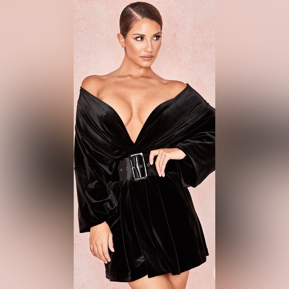 HOUSE OF CB AMBER
Black Velvet Off Shoulder Dress - Picture 10 of 17
